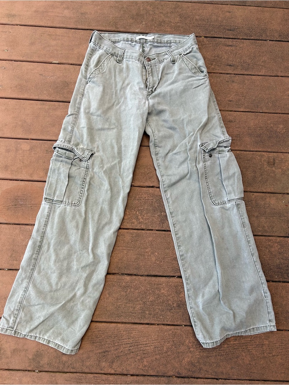 Women’s Green Cargo Jeans - Casual Utility Style